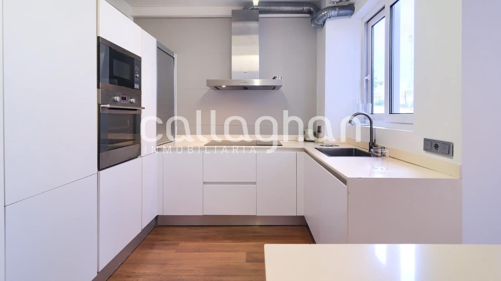 2 bedroom Penthouse for sale in Valencia city - € 700,000 (Ref: 9491624)