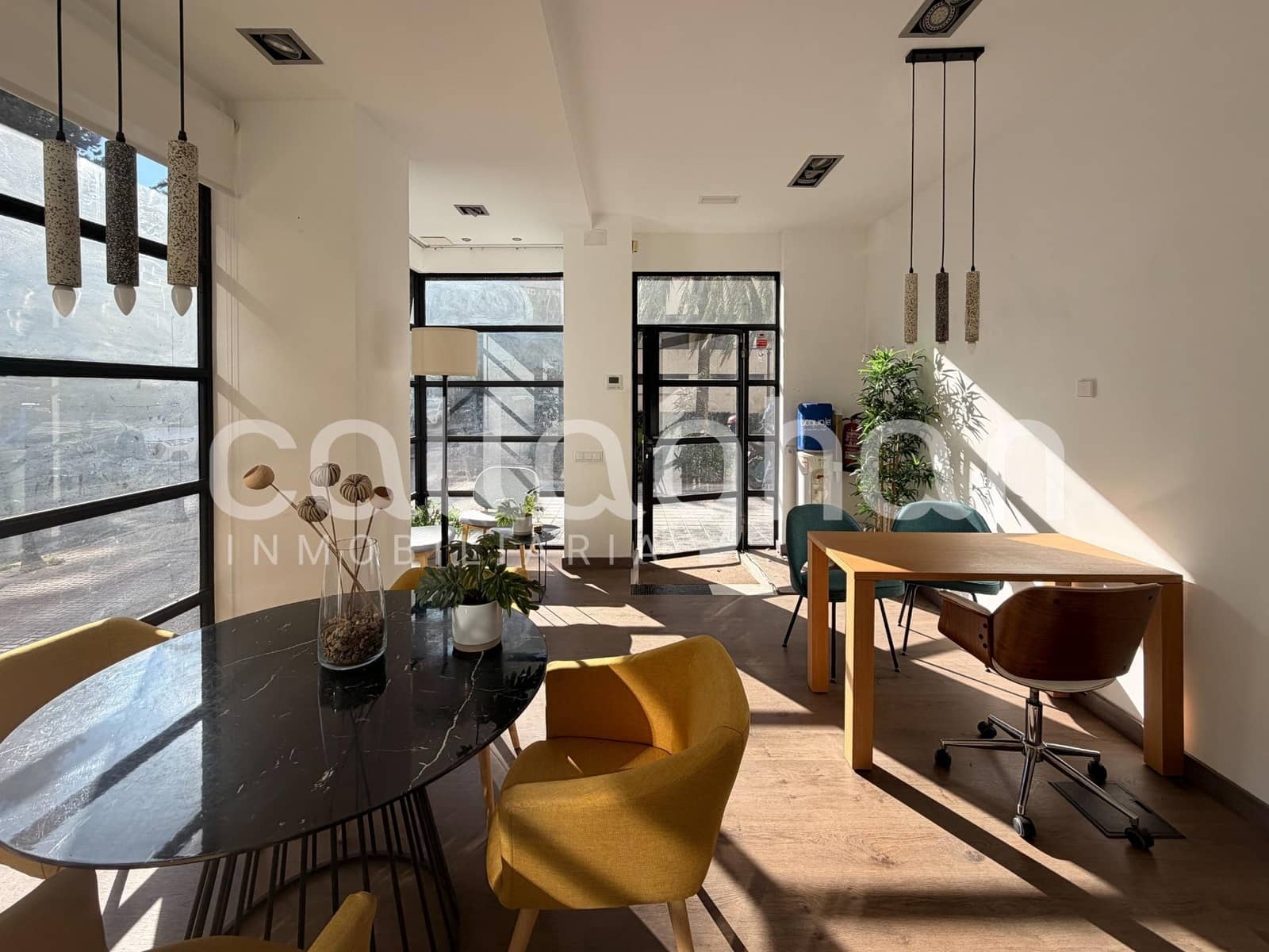 Kaupallinen vuokrattavana paikassa Valencia kaupunki - 1 000 € (Ref: 9497550)