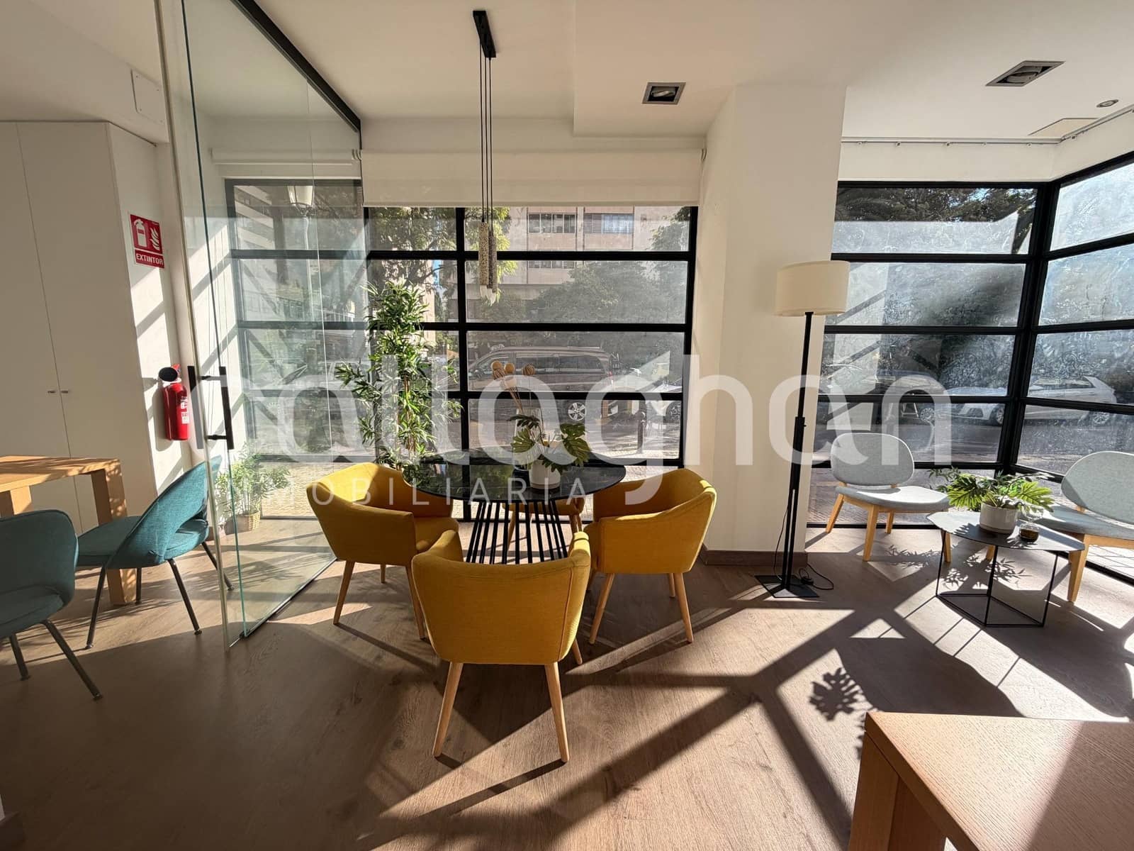 Kaupallinen vuokrattavana paikassa Valencia kaupunki - 1 000 € (Ref: 9497550)