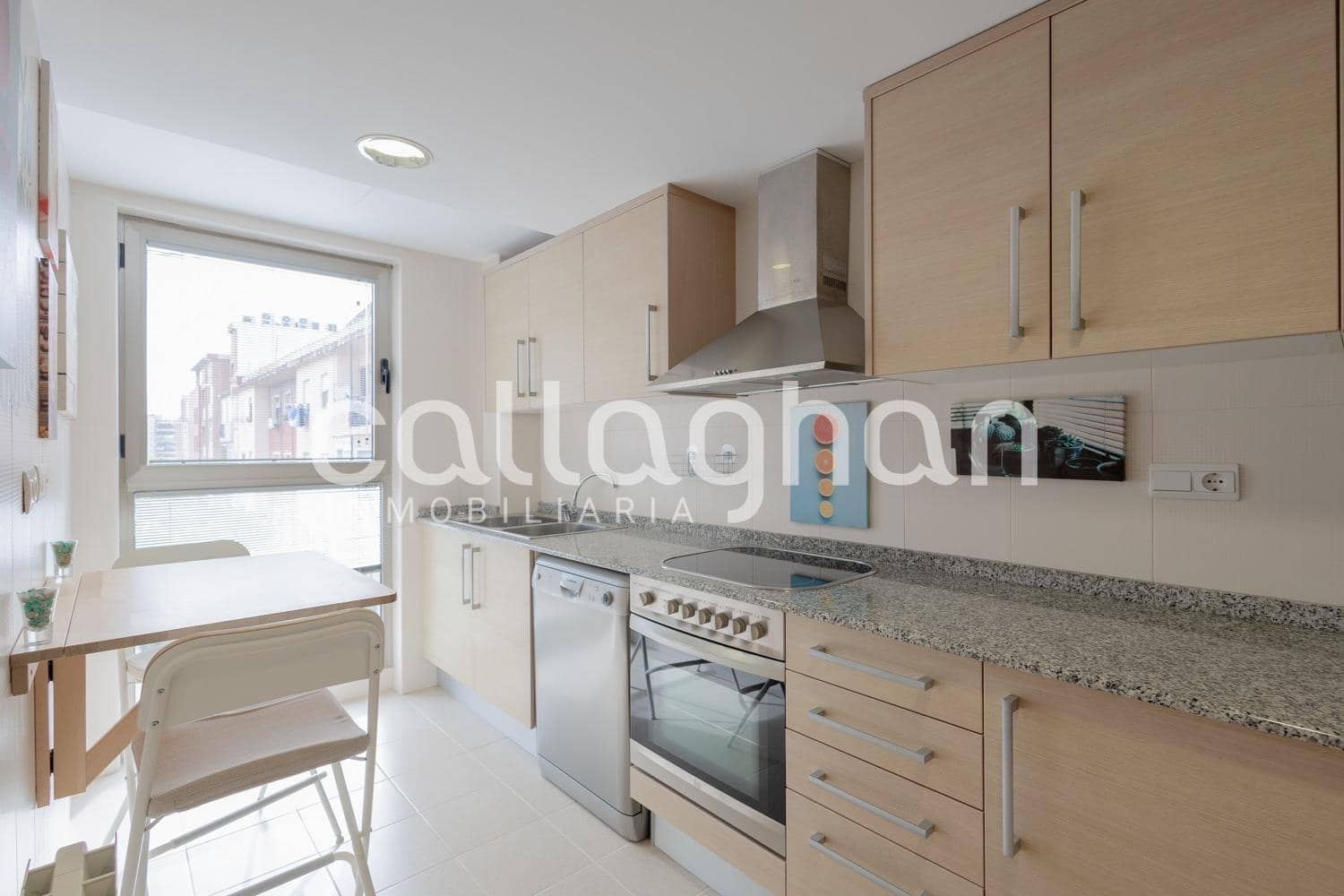 2 bedroom Flat for rent in Valencia city - € 1,300 (Ref: 9509197)