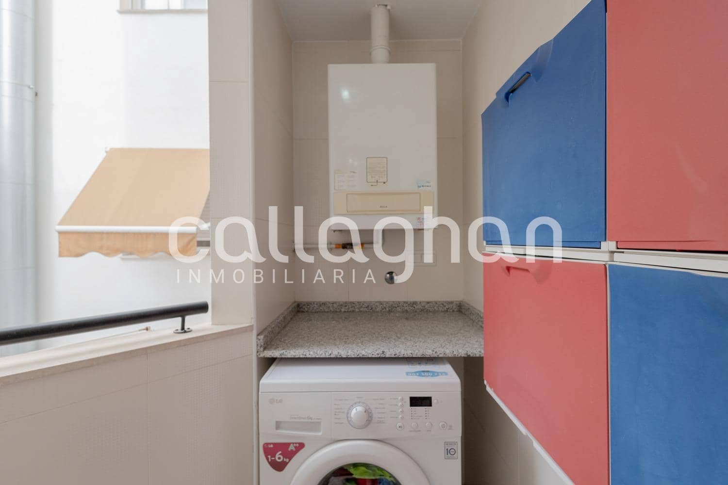 2 bedroom Flat for rent in Valencia city - € 1,300 (Ref: 9509197)