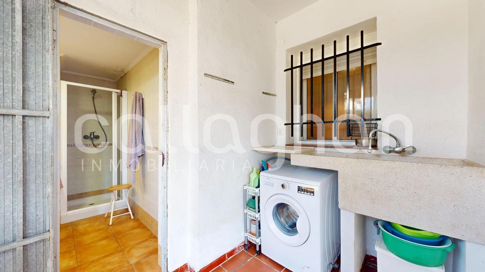 4 makuuhuone Huvila myytävänä paikassa Almarda mukana 
autotalli - 450 000 € (Ref: 9513580)