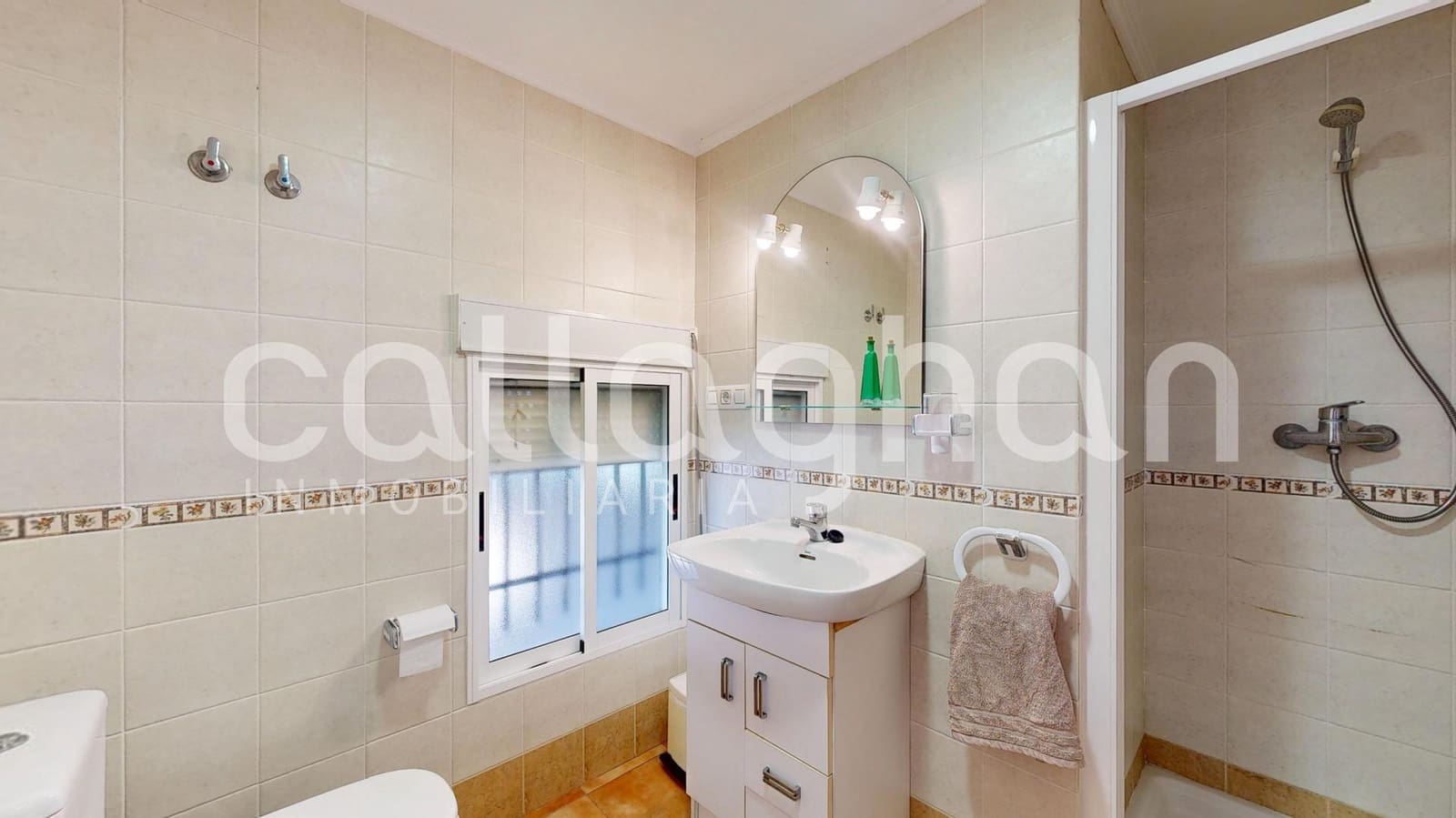 4 soveværelse Villa til salg i Almarda med garage - € 415.000 (Ref: 9513580)