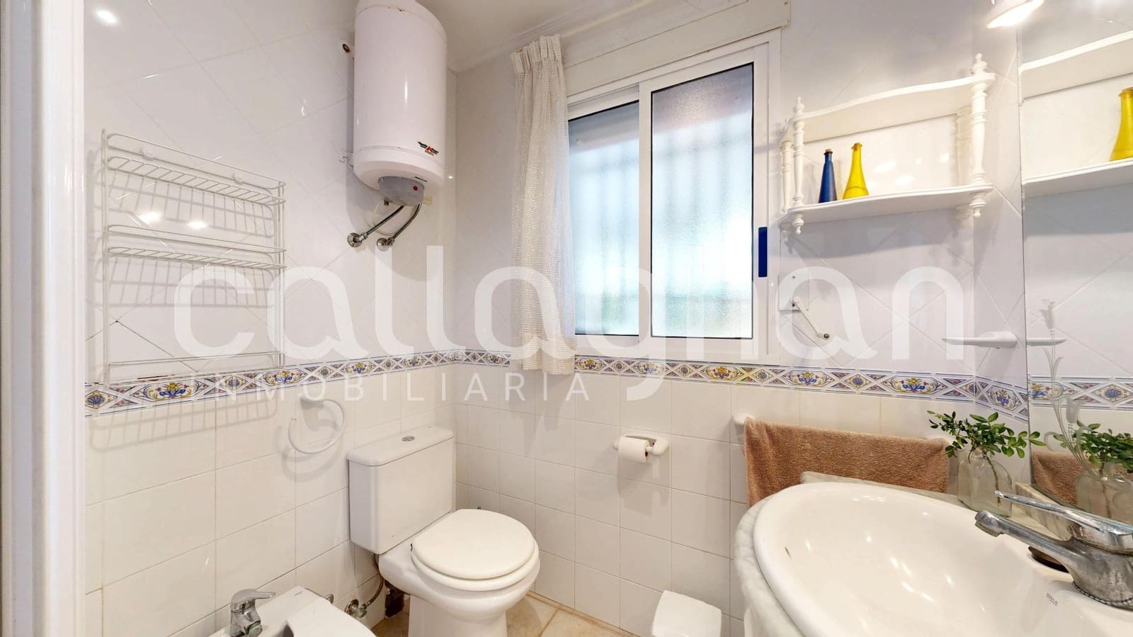 4 soveværelse Villa til salg i Almarda med garage - € 415.000 (Ref: 9513580)