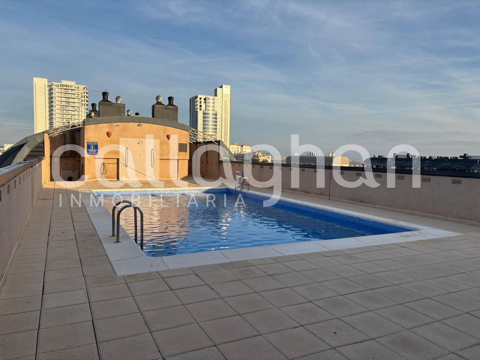 1 bedroom Flat for rent in Valencia city - € 1,300 (Ref: 9519180)