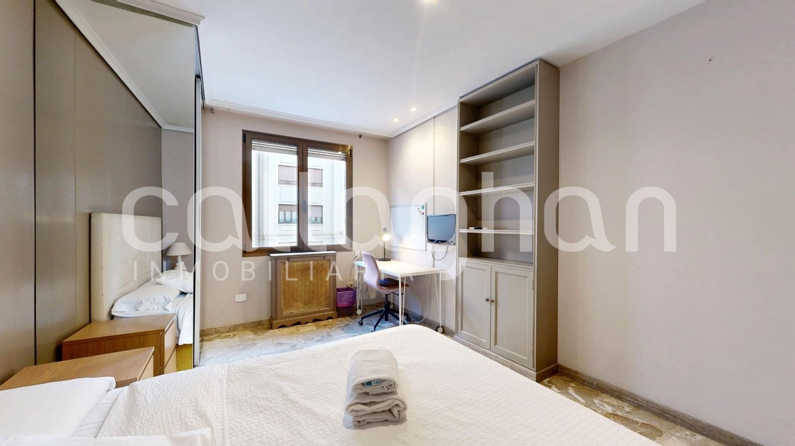 5 bedroom Flat for sale in Valencia city - € 950,000 (Ref: 9530944)