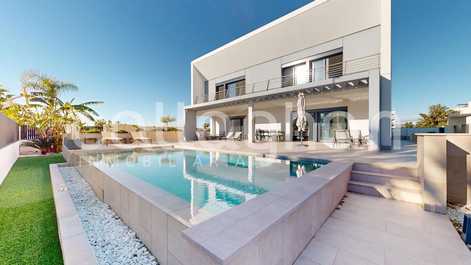 5 bedroom Villa for sale in Almenara with pool garage - € 2,160,000 (Ref: 9536087)