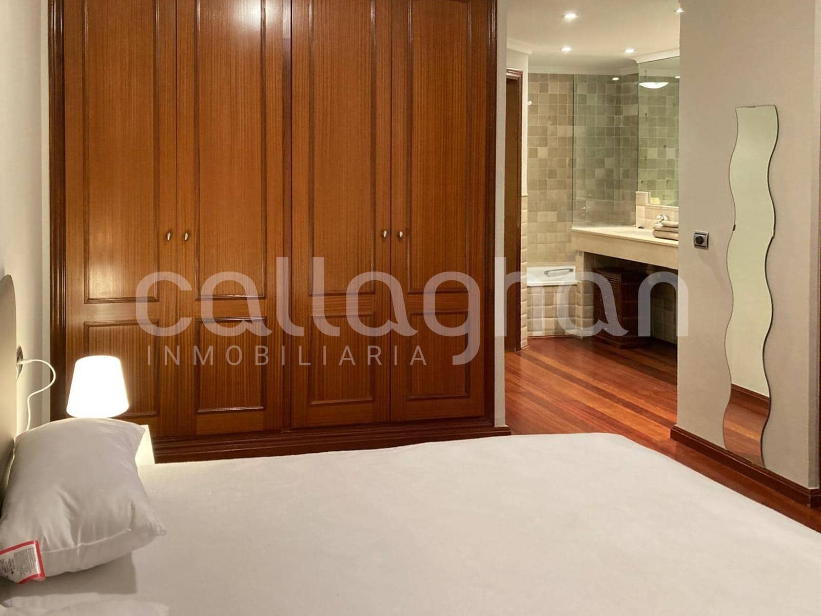 2 Zimmer Penthouse zu vermieten in Valencia Stadt mit Garage - 1.800 € (Ref: 9548419)