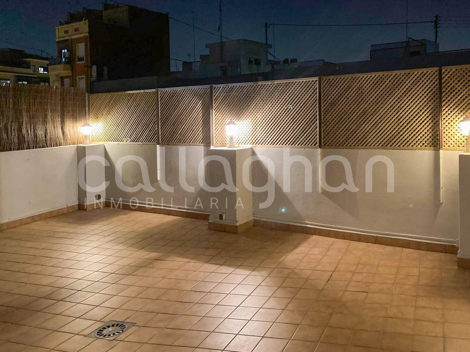 2 Zimmer Penthouse zu vermieten in Valencia Stadt mit Garage - 1.800 € (Ref: 9548419)