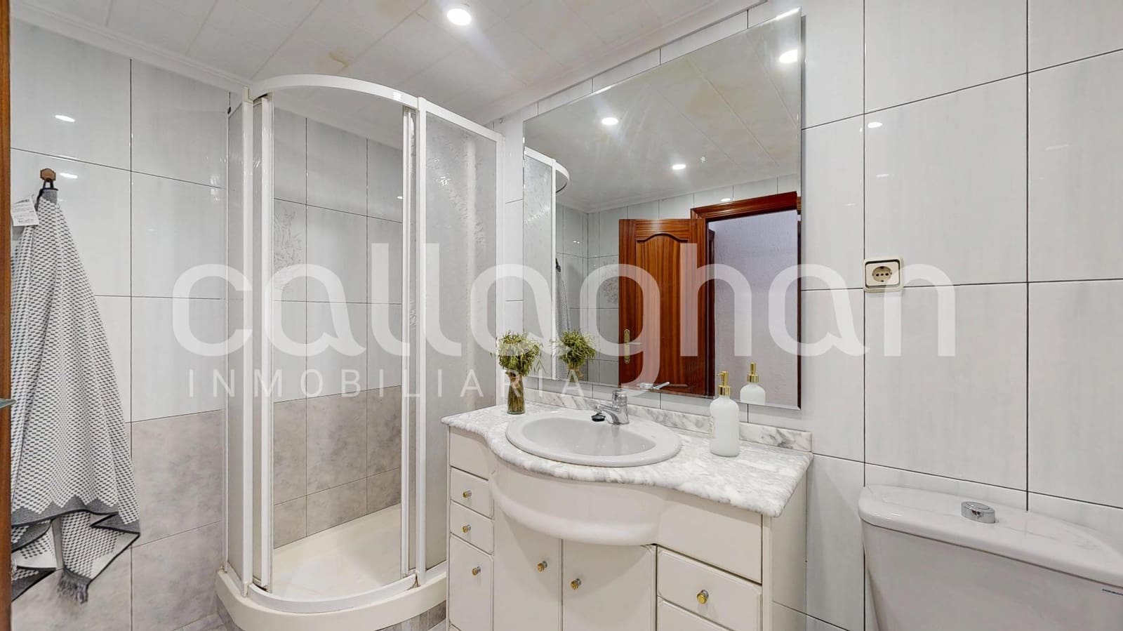 Piso de 3 habitaciones en València ciudad en venta - 290.000 € (Ref: 9556058)