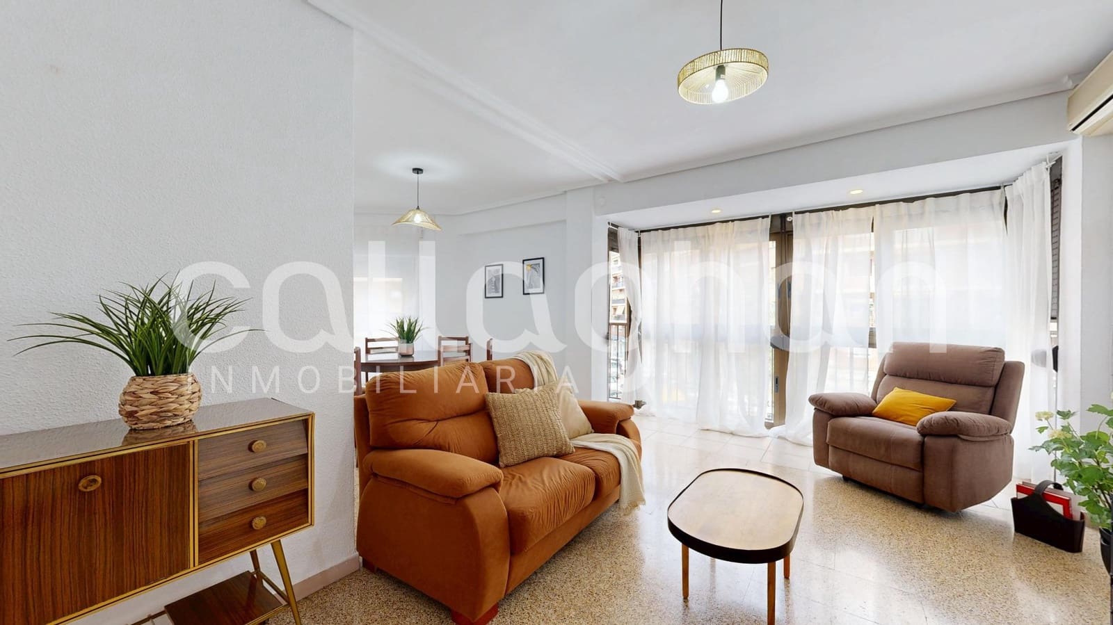 Piso de 3 habitaciones en València ciudad en venta - 290.000 € (Ref: 9556058)