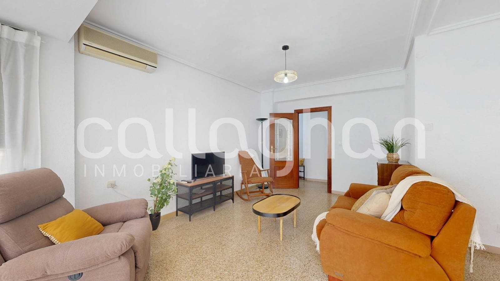 Piso de 3 habitaciones en València ciudad en venta - 290.000 € (Ref: 9556058)