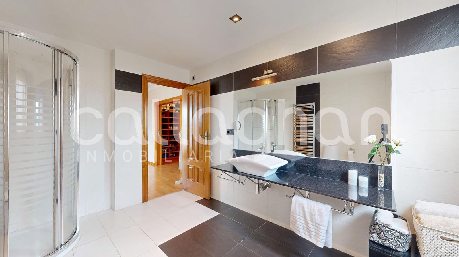 5 bedroom Villa for sale in Almenara with garage - € 450,000 (Ref: 9556059)