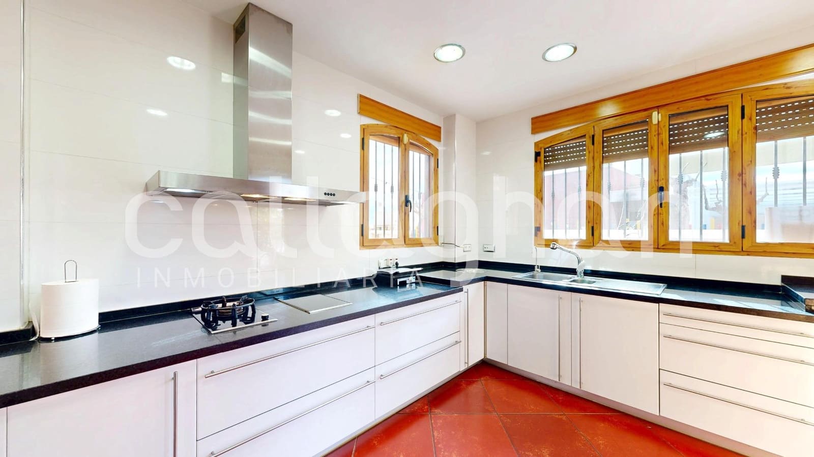 5 bedroom Villa for sale in Almenara with garage - € 450,000 (Ref: 9556059)