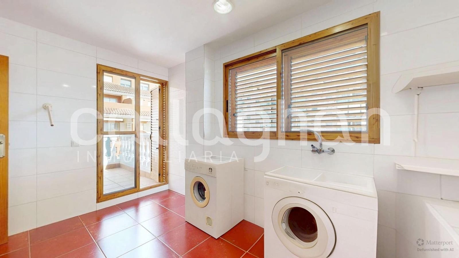 5 bedroom Villa for sale in Almenara with garage - € 450,000 (Ref: 9556059)