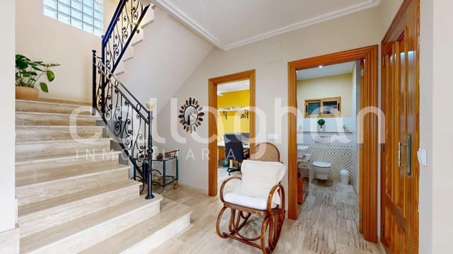 5 bedroom Villa for sale in Almenara with garage - € 450,000 (Ref: 9556059)