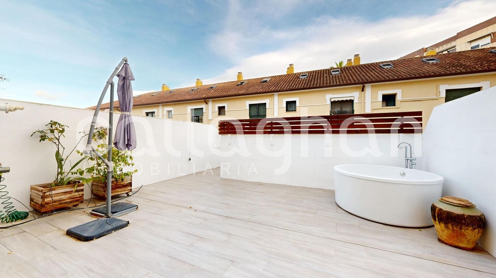 3 bedroom Terraced Villa for sale in Valencia city with garage - € 650,000 (Ref: 9556060)