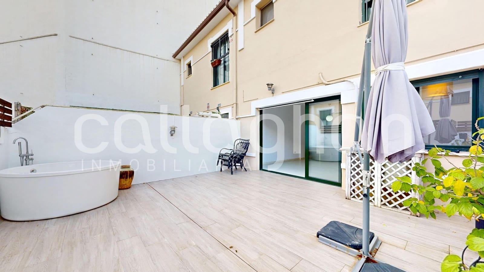 3 bedroom Terraced Villa for sale in Valencia city with garage - € 650,000 (Ref: 9556060)
