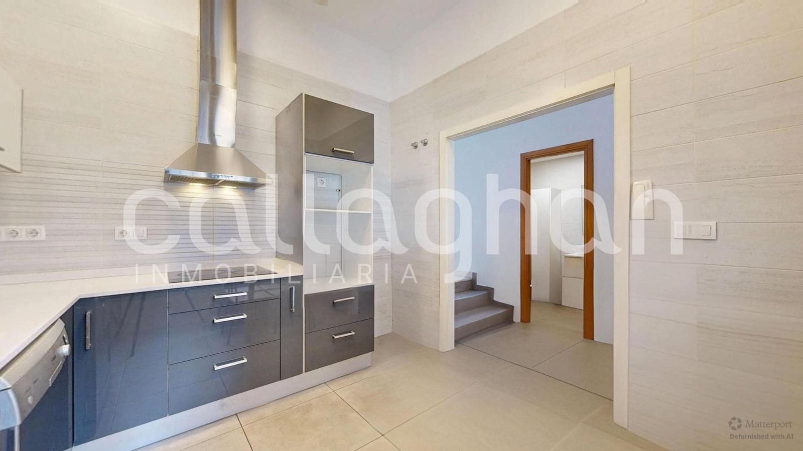 3 bedroom Terraced Villa for sale in Valencia city with garage - € 650,000 (Ref: 9556060)