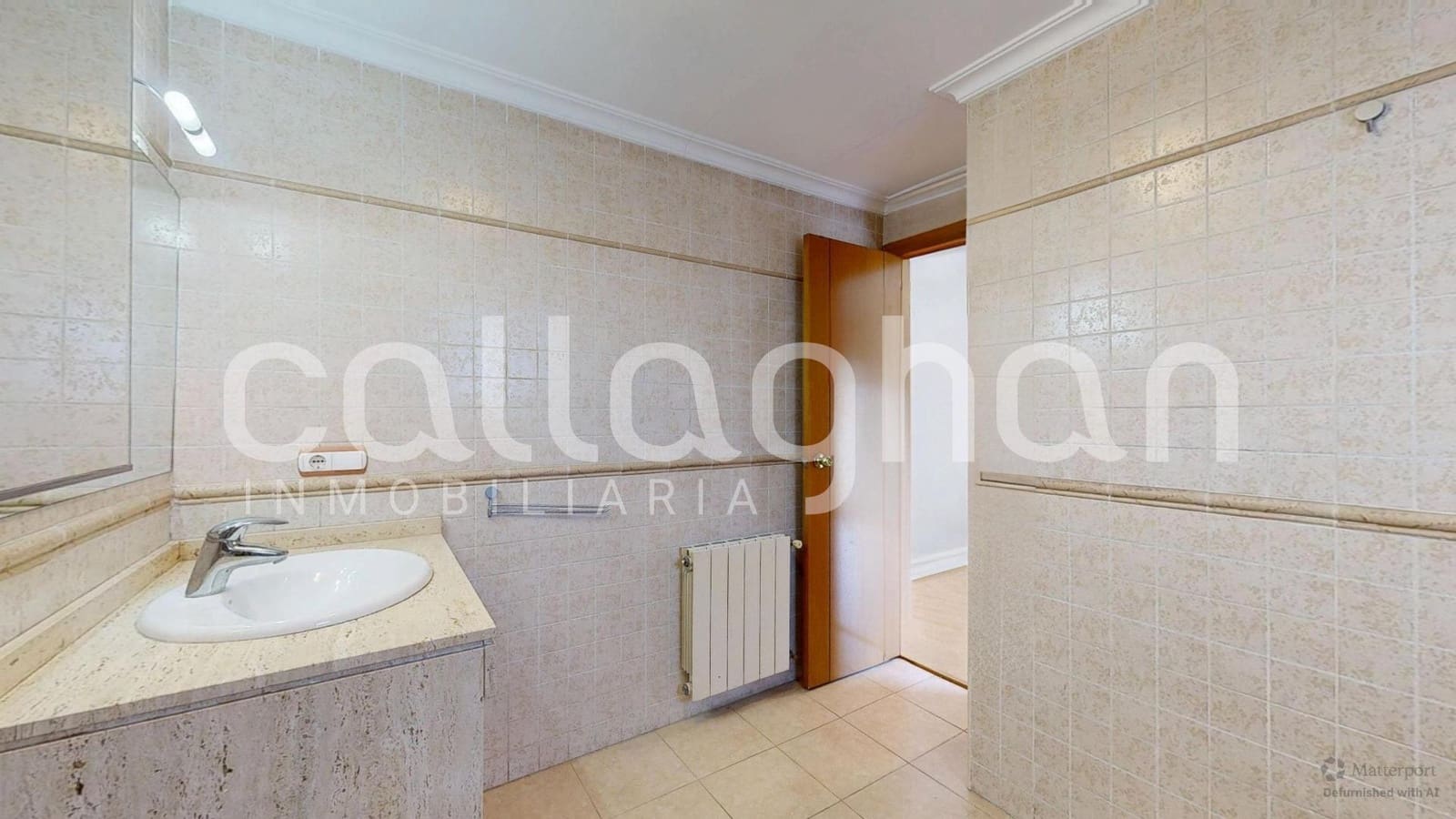 3 bedroom Terraced Villa for sale in Valencia city with garage - € 650,000 (Ref: 9556060)