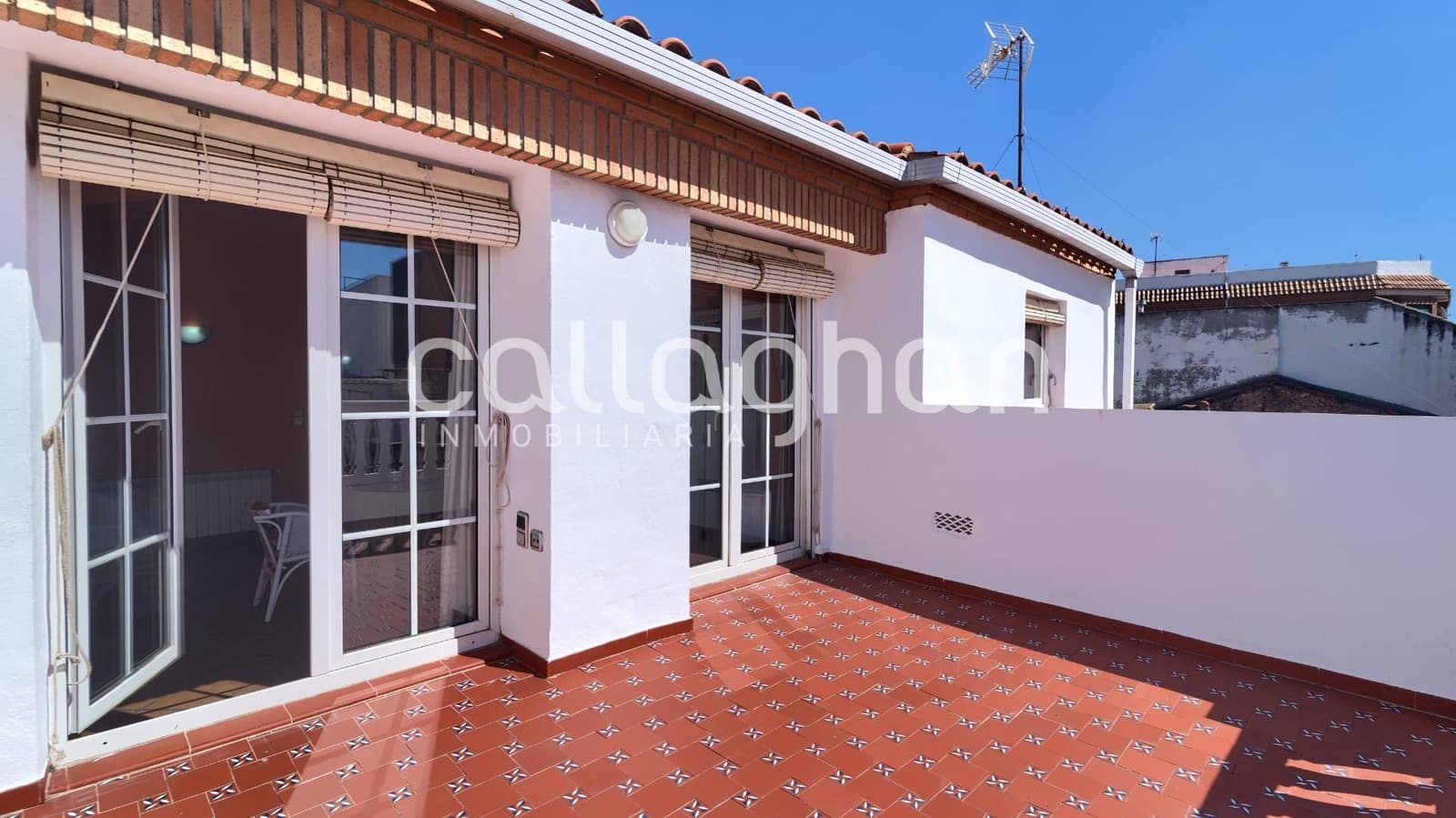 4 soveværelse Rækkehus til salg i Chilches med swimmingpool garage - € 490.000 (Ref: 9557968)