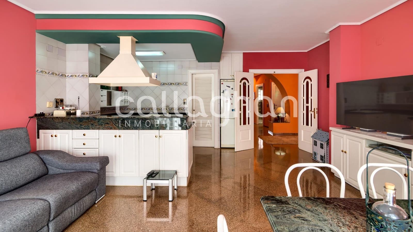 4 soveværelse Rækkehus til salg i Chilches med swimmingpool garage - € 490.000 (Ref: 9557968)