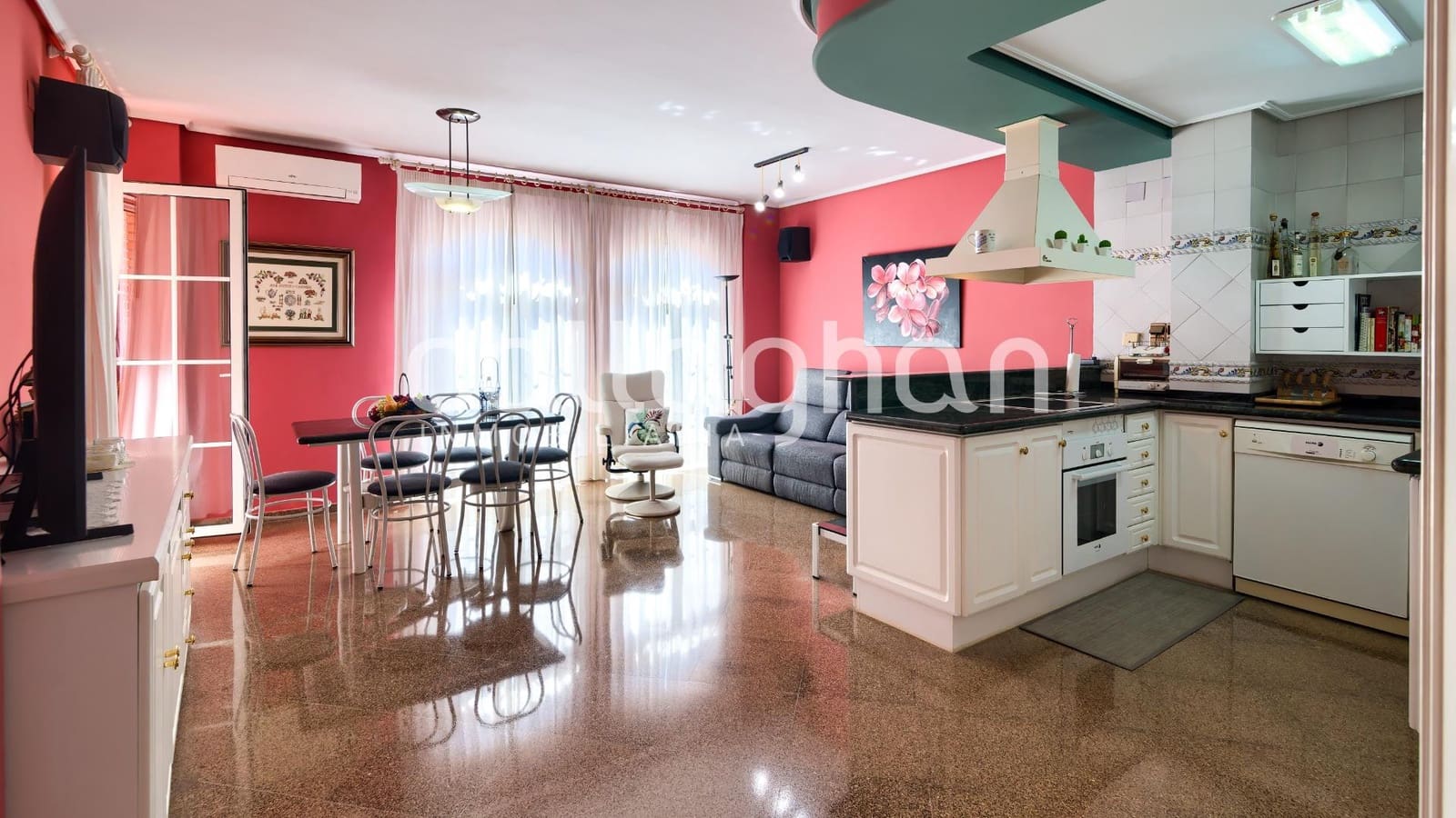 4 soveværelse Rækkehus til salg i Chilches med swimmingpool garage - € 490.000 (Ref: 9557968)