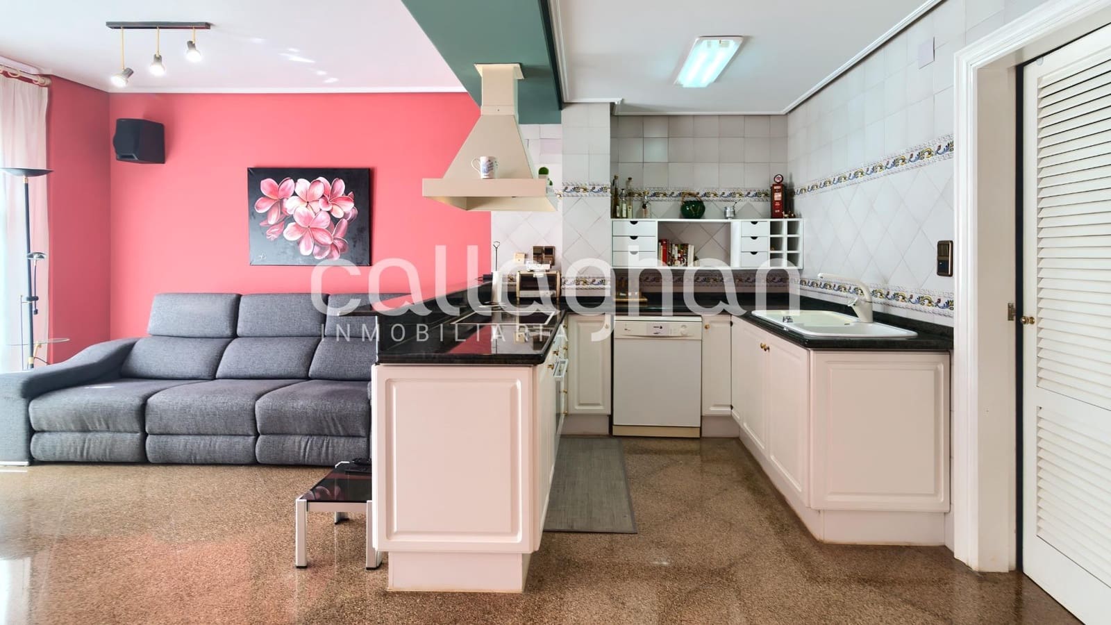 4 soveværelse Rækkehus til salg i Chilches med swimmingpool garage - € 490.000 (Ref: 9557968)