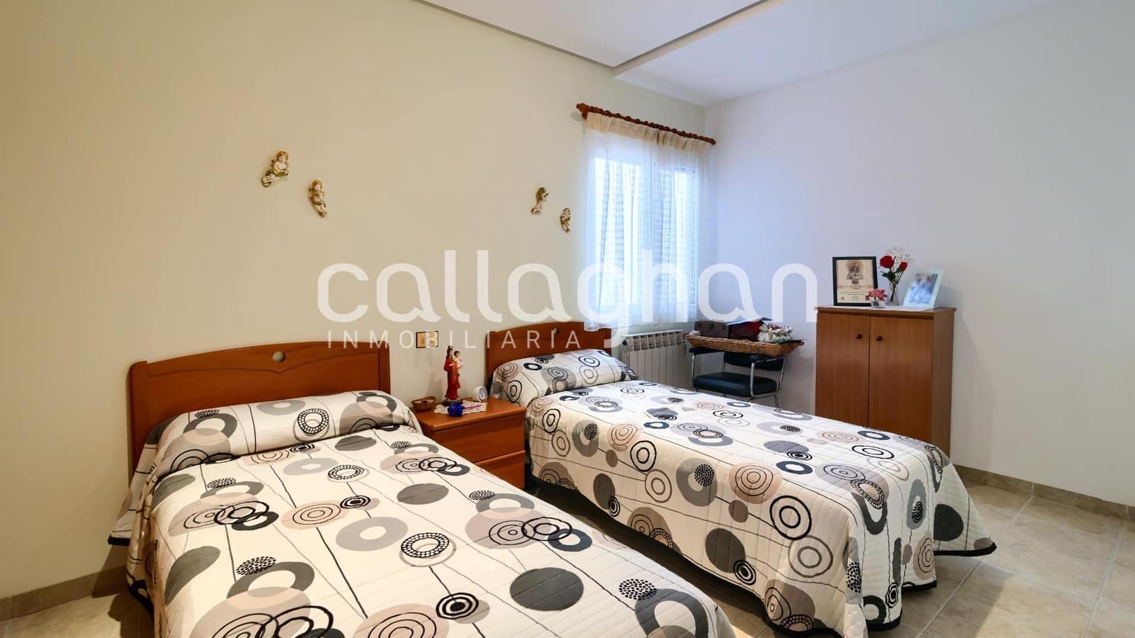 4 soveværelse Rækkehus til salg i Chilches med swimmingpool garage - € 490.000 (Ref: 9557968)