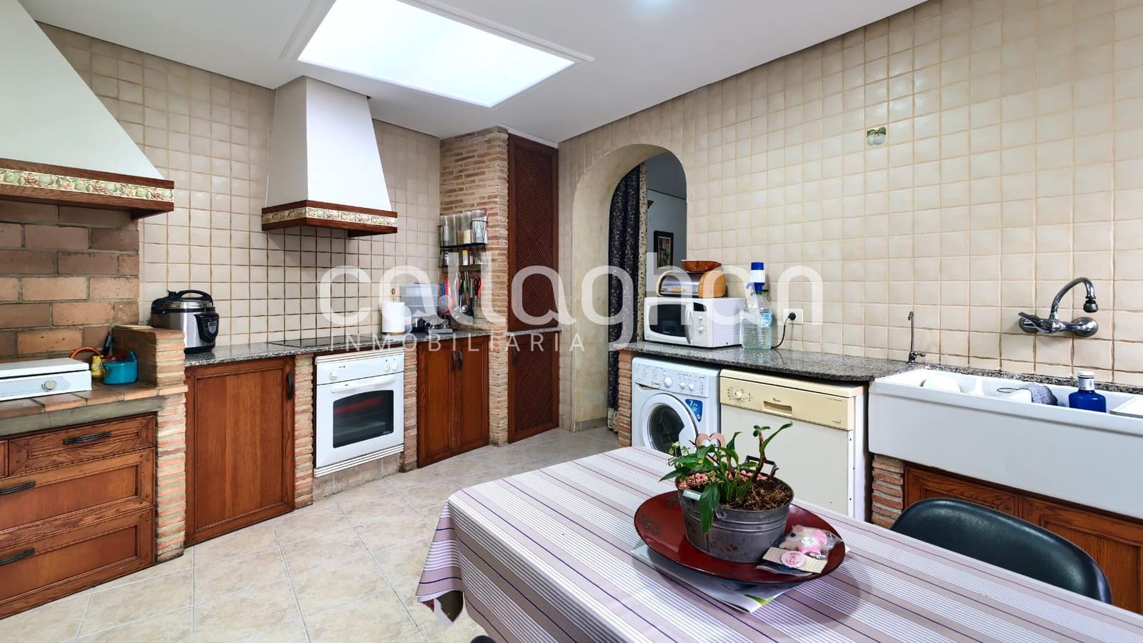 4 soveværelse Rækkehus til salg i Chilches med swimmingpool garage - € 490.000 (Ref: 9557968)