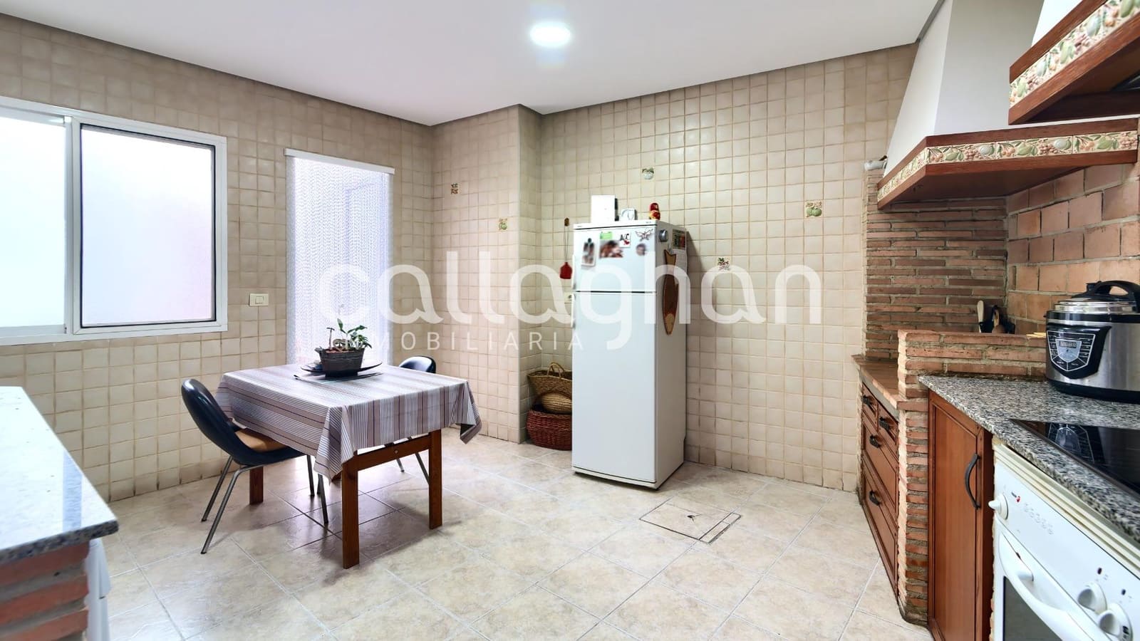 4 soveværelse Rækkehus til salg i Chilches med swimmingpool garage - € 490.000 (Ref: 9557968)