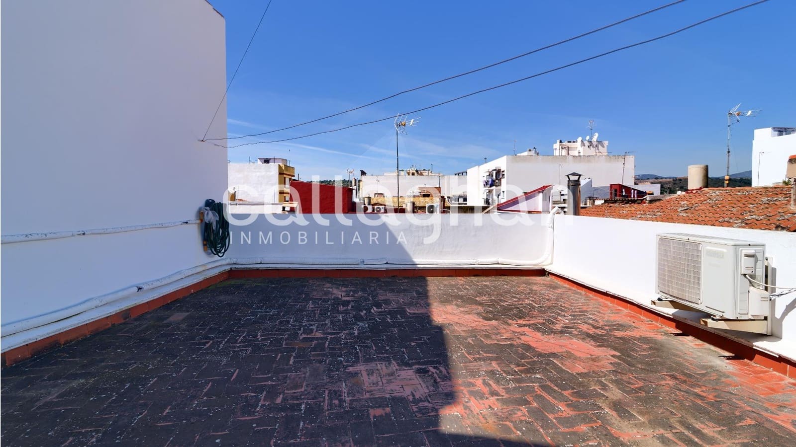 4 soveværelse Rækkehus til salg i Chilches med swimmingpool garage - € 490.000 (Ref: 9557968)