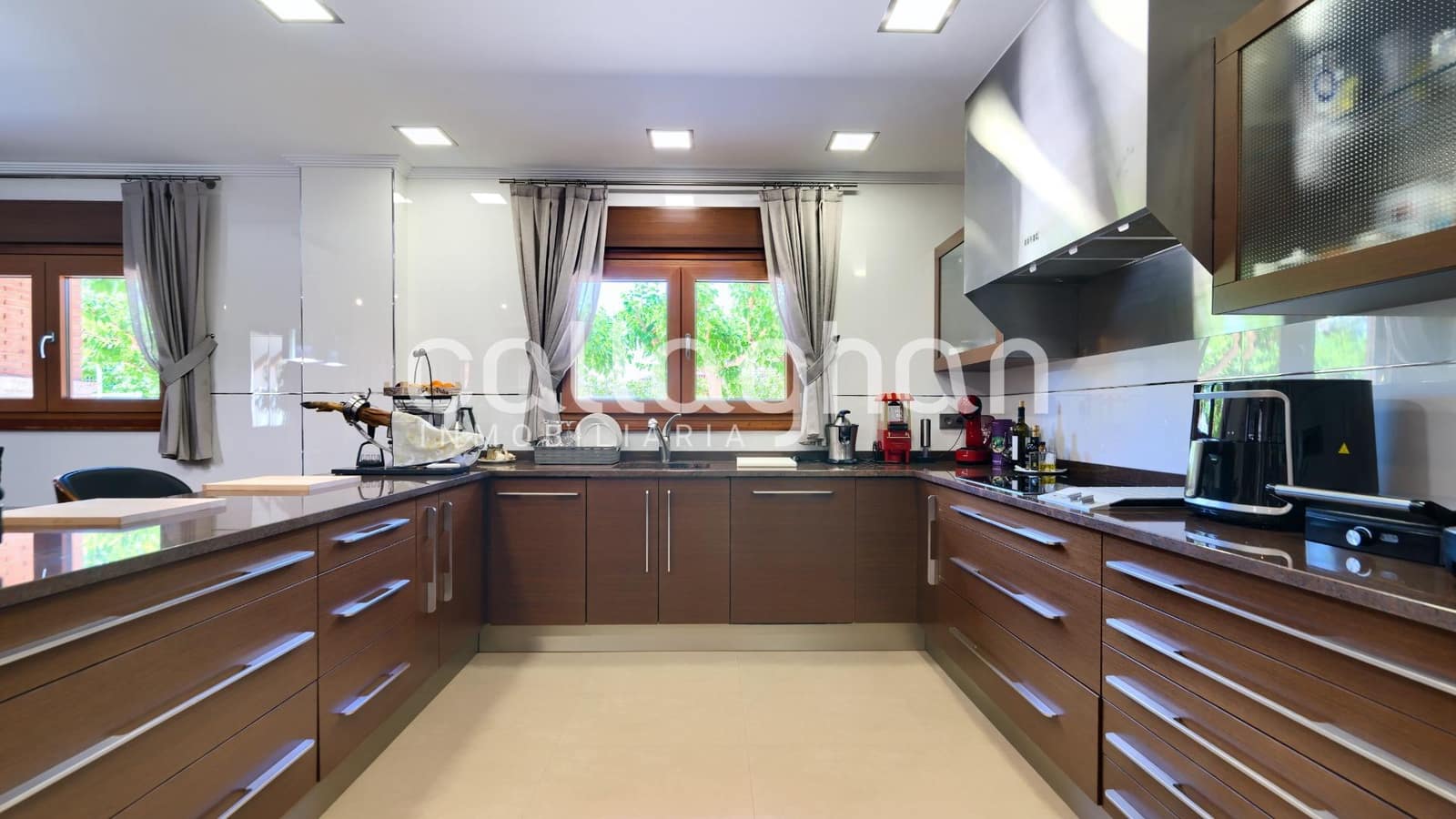 14 soveværelse Villa til salg i Burriana / Borriana med swimmingpool garage - € 1.800.000 (Ref: 9557970)