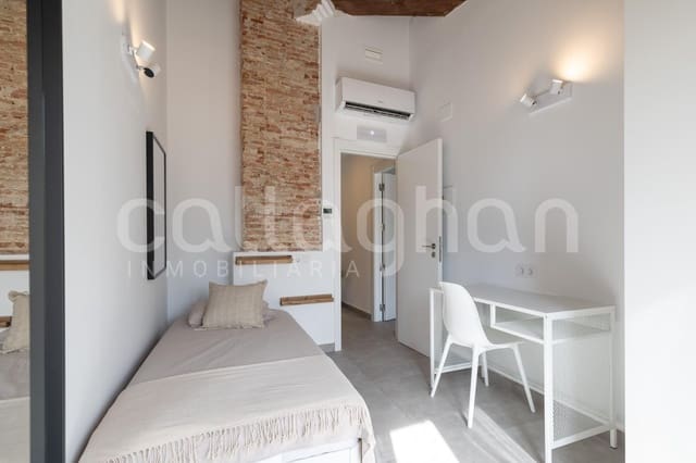 40 bedroom Apartment for sale in Ciutat Vella, Valencia city - € 4,000,000 (Ref: 9557977)