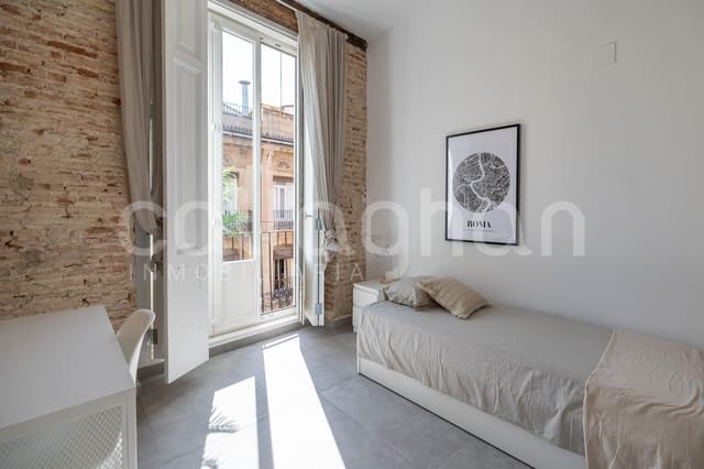 40 bedroom Apartment for sale in Ciutat Vella, Valencia city - € 4,000,000 (Ref: 9557977)