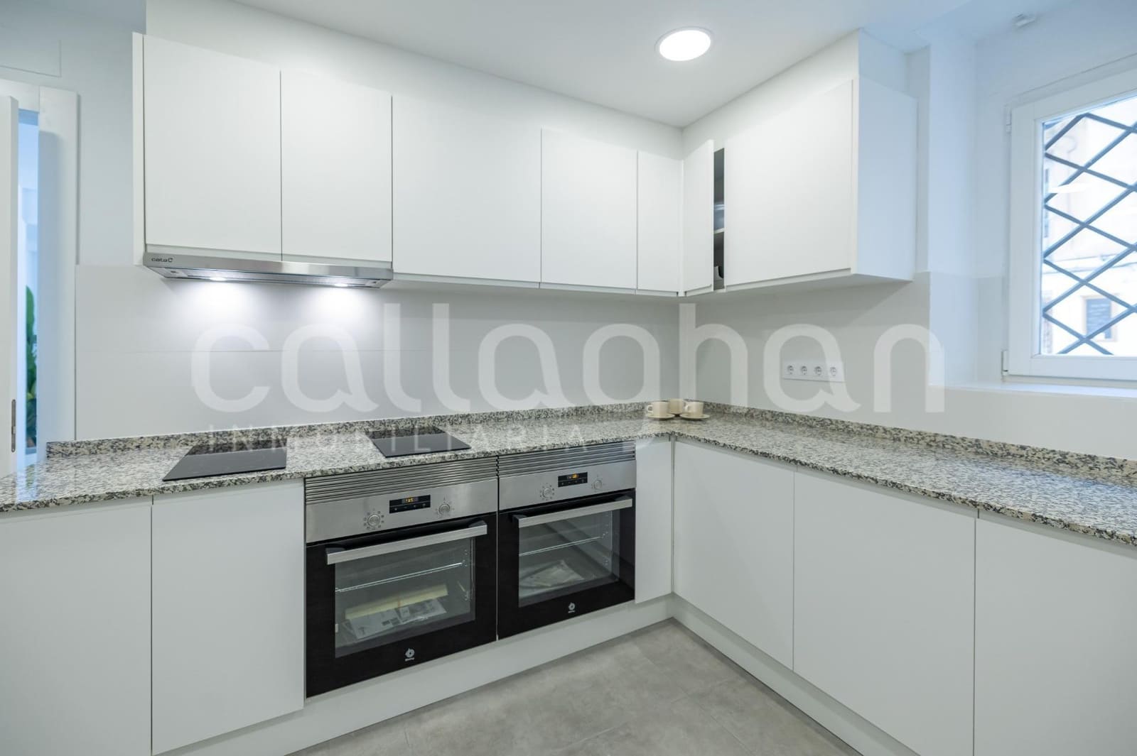 40 bedroom Apartment for sale in Valencia city - € 4,000,000 (Ref: 9557977)