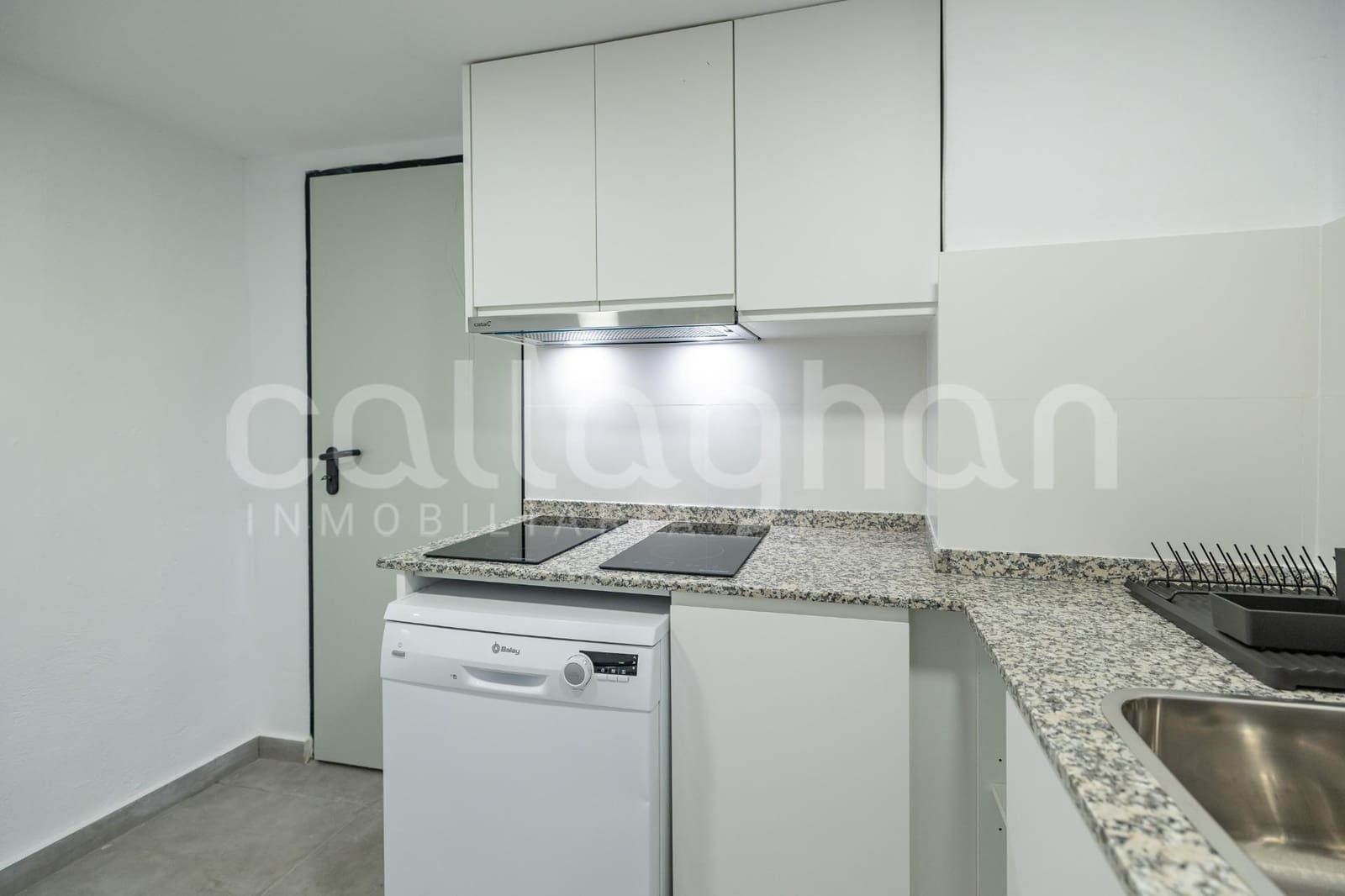 40 bedroom Apartment for sale in Valencia city - € 4,000,000 (Ref: 9557977)