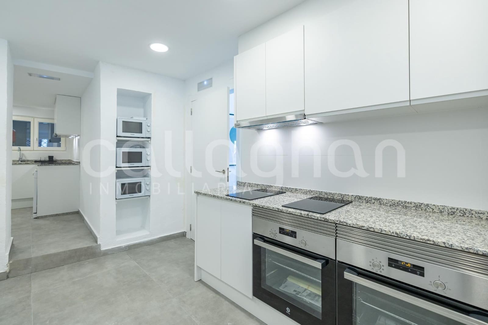 40 bedroom Apartment for sale in Valencia city - € 4,000,000 (Ref: 9557977)