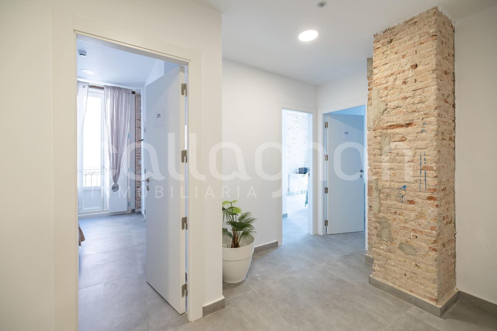 40 bedroom Apartment for sale in Valencia city - € 4,000,000 (Ref: 9557977)