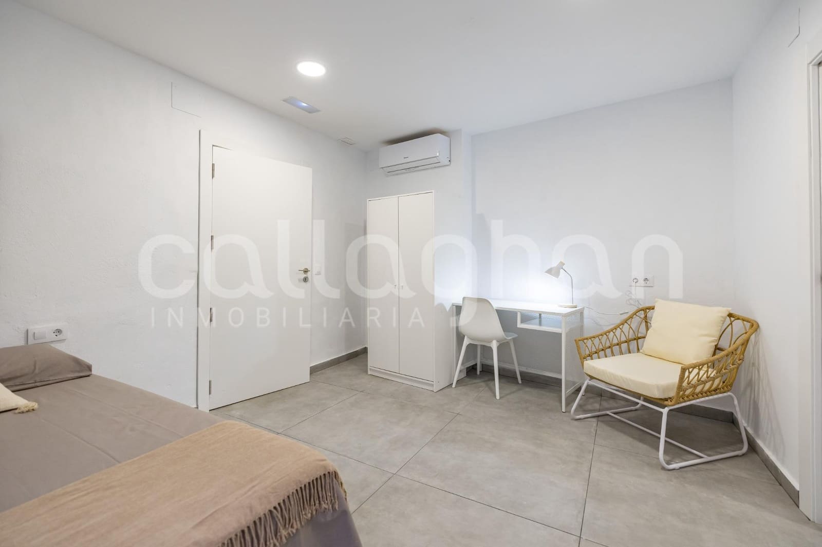 40 bedroom Apartment for sale in Valencia city - € 4,000,000 (Ref: 9557977)