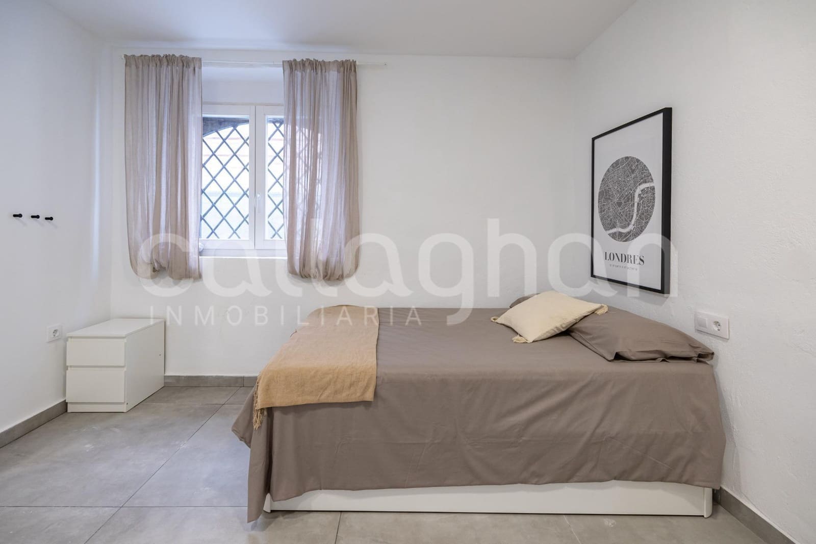 40 bedroom Apartment for sale in Valencia city - € 4,000,000 (Ref: 9557977)