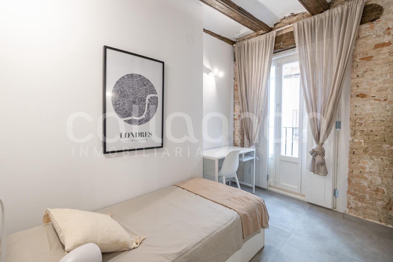 40 bedroom Apartment for sale in Valencia city - € 4,000,000 (Ref: 9557977)