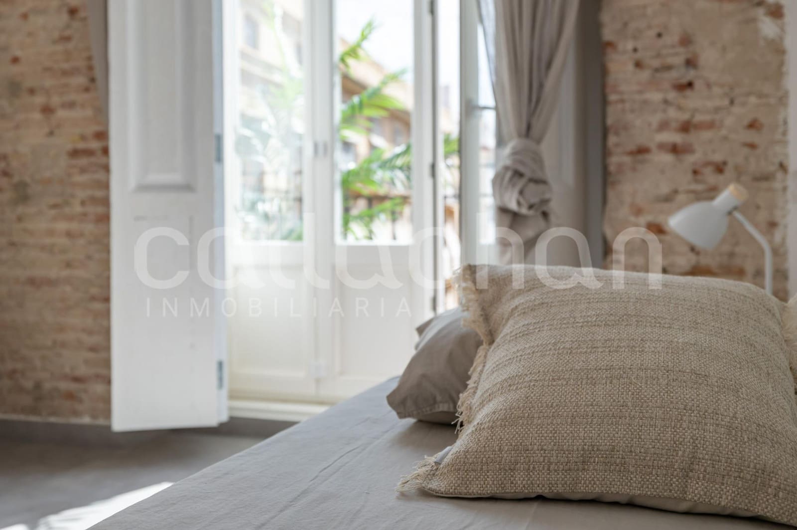 40 bedroom Apartment for sale in Valencia city - € 4,000,000 (Ref: 9557977)