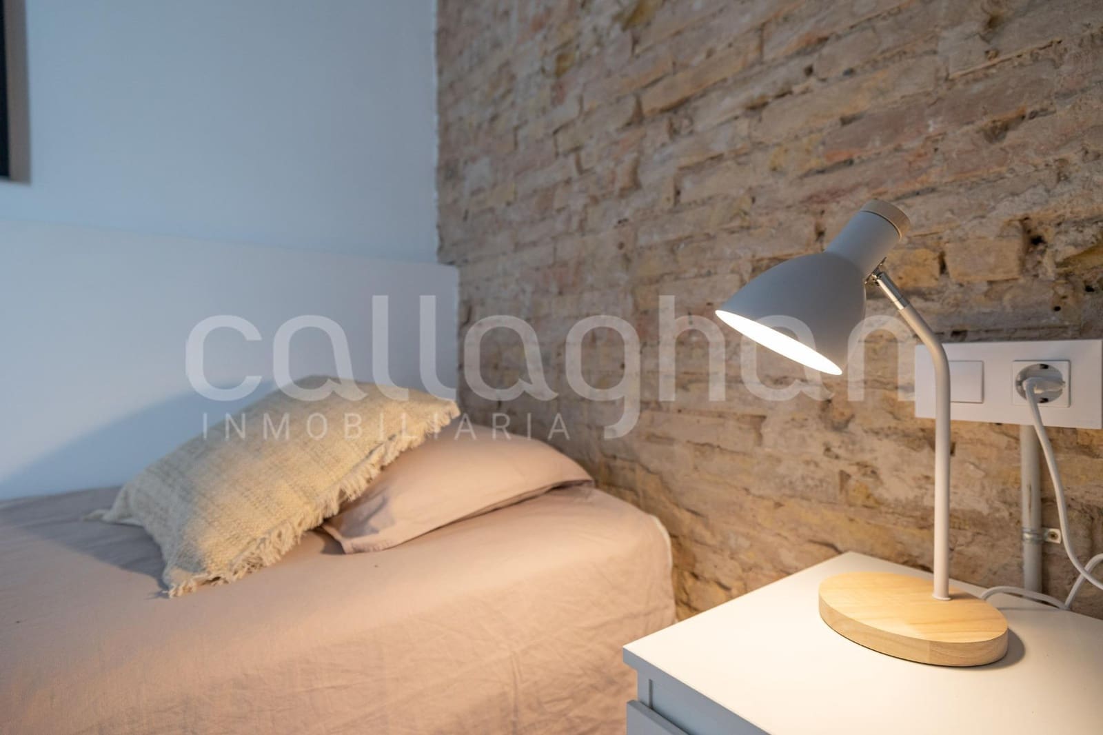 40 bedroom Apartment for sale in Valencia city - € 4,000,000 (Ref: 9557977)