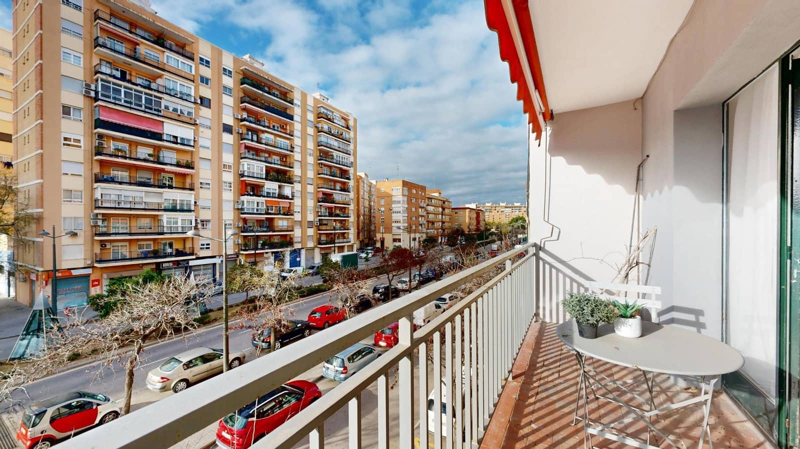 4 soveværelse Lejlighed til salg i Valencia by - € 330.000 (Ref: 9565419)