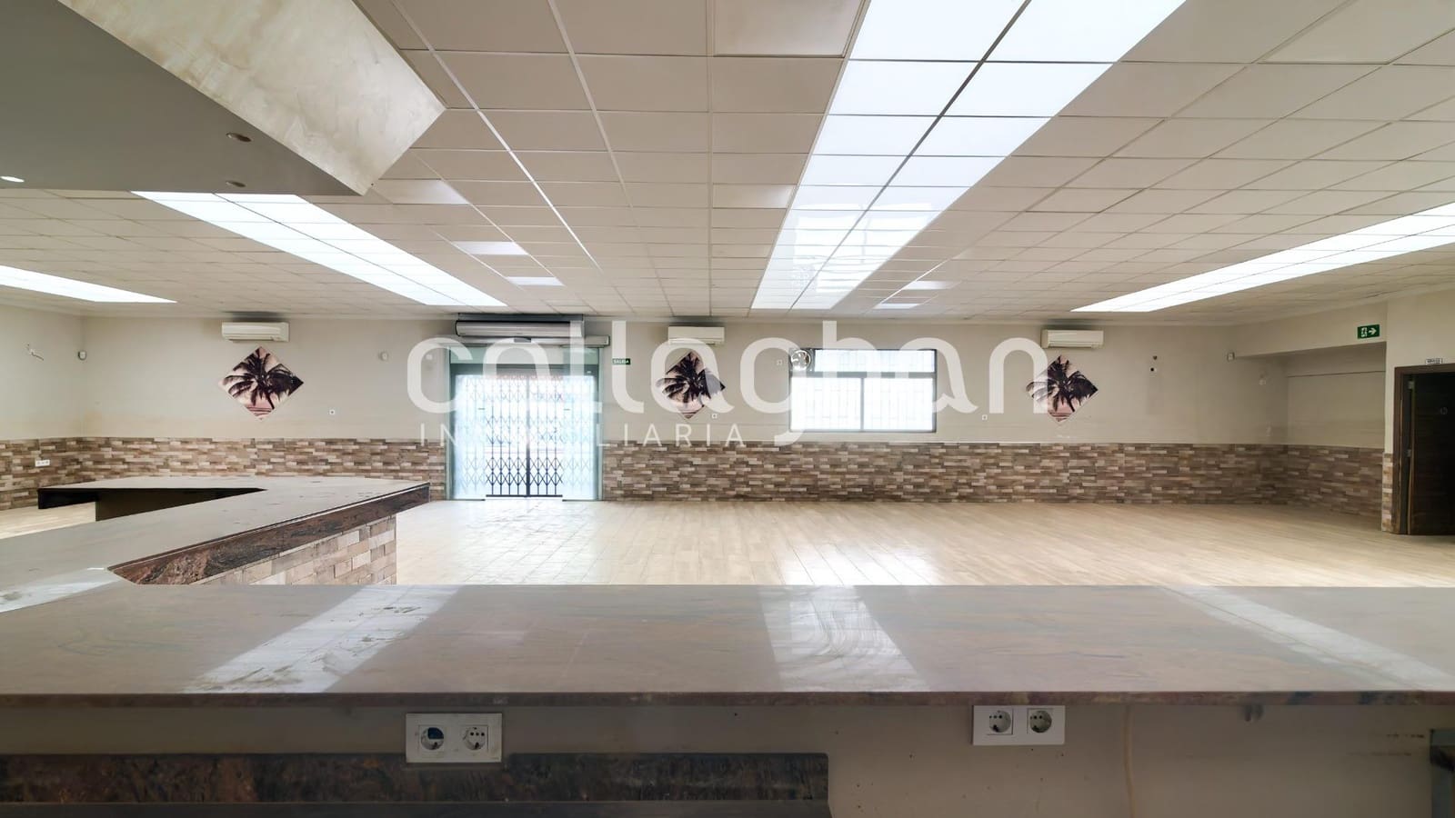 Commerciale in vendita in Riba-roja de Turia - 359.900 € (Rif: 9591528)