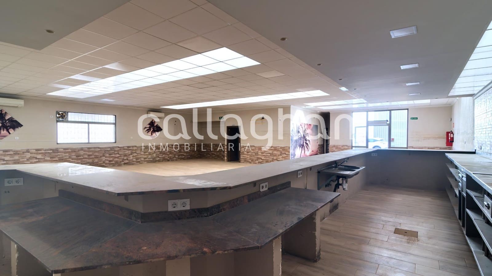 Commerciale in vendita in Riba-roja de Turia - 359.900 € (Rif: 9591528)