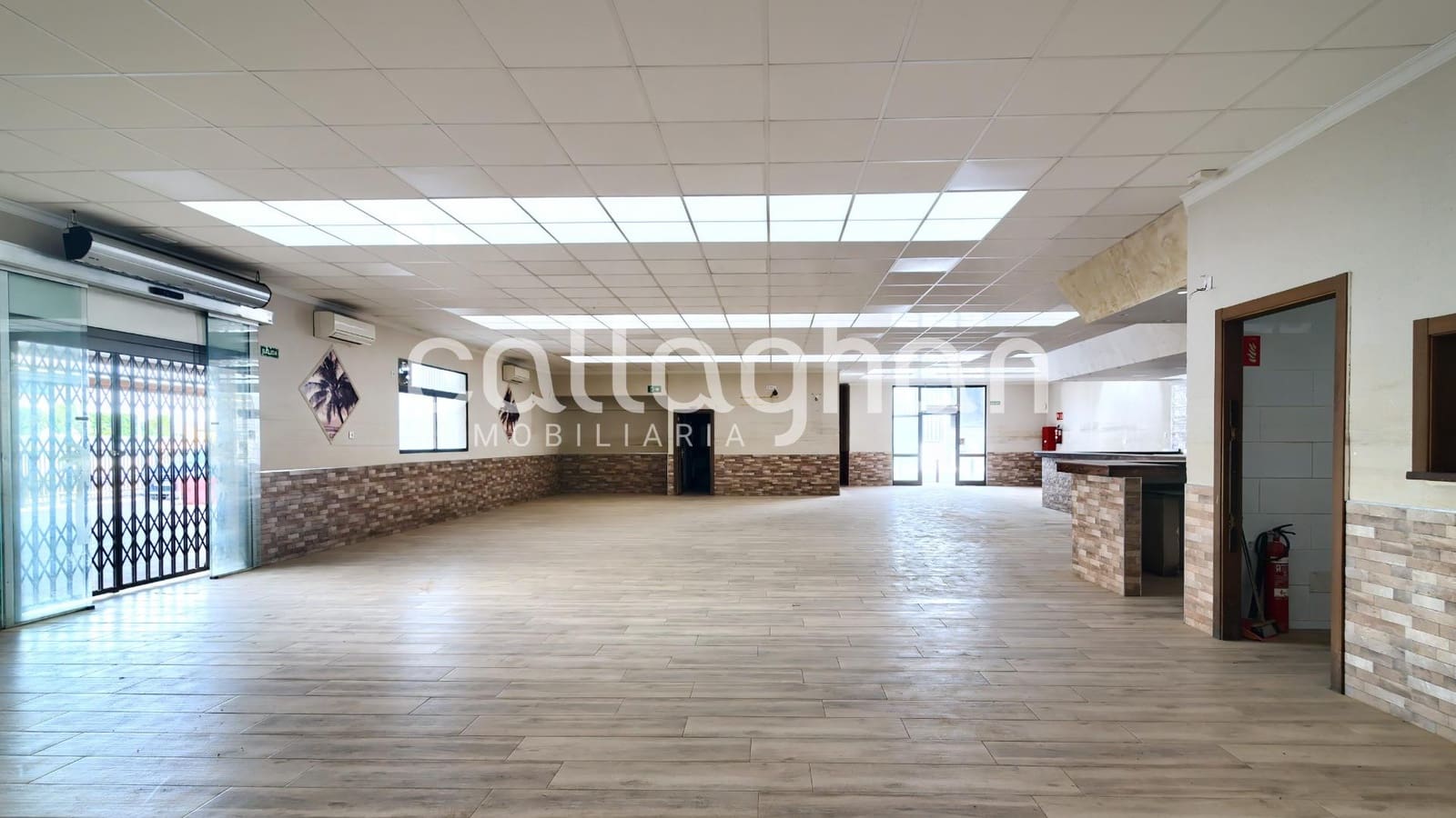 Commerciale in vendita in Riba-roja de Turia - 359.900 € (Rif: 9591528)