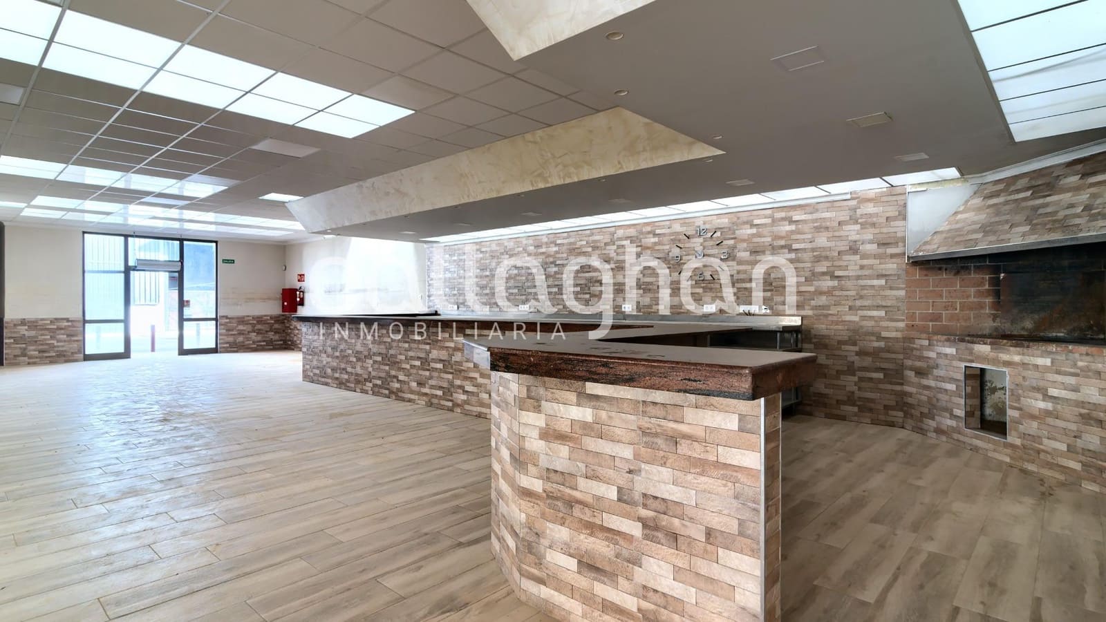 Commerciale in vendita in Riba-roja de Turia - 359.900 € (Rif: 9591528)