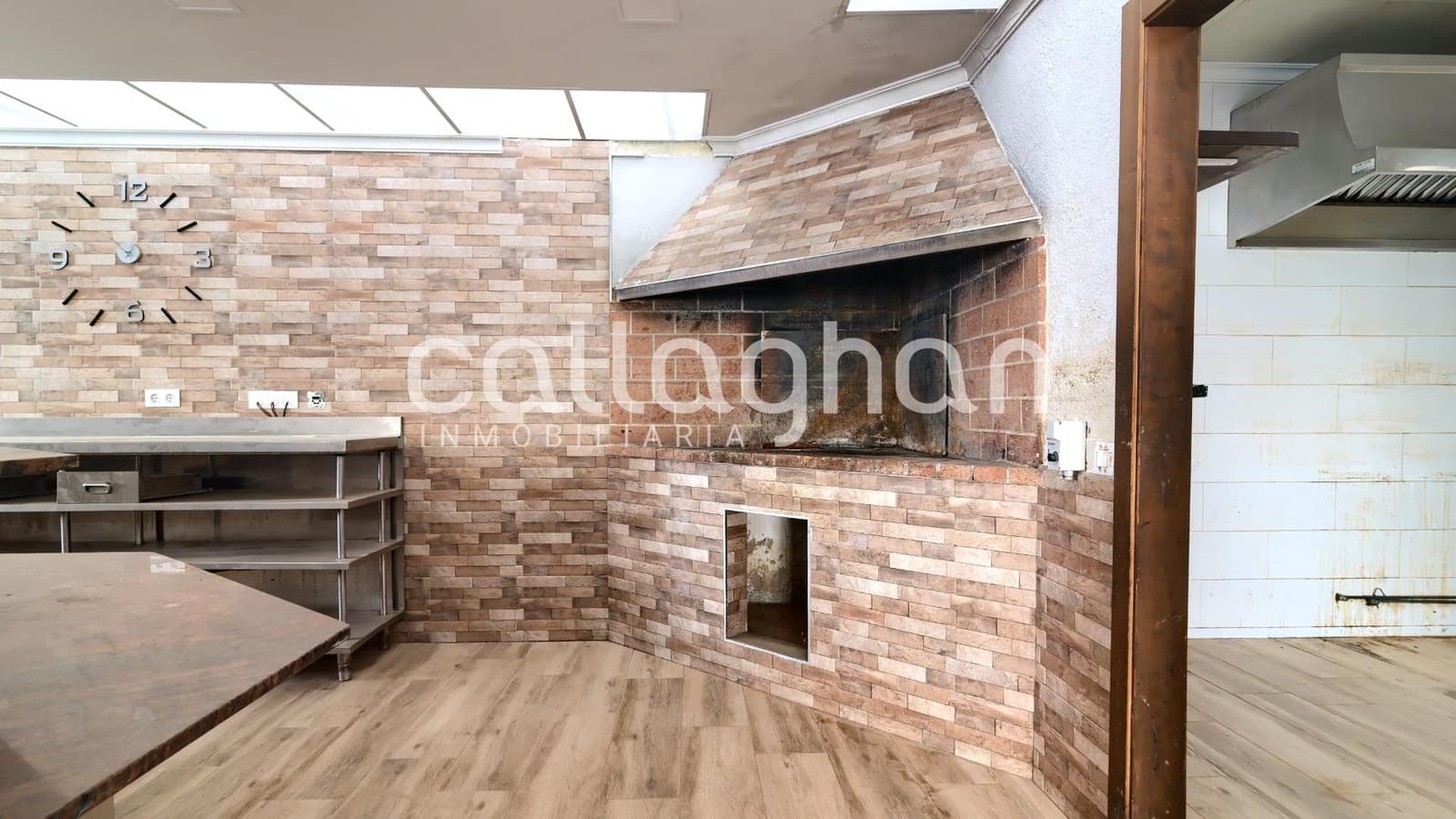 Commerciale in vendita in Riba-roja de Turia - 359.900 € (Rif: 9591528)